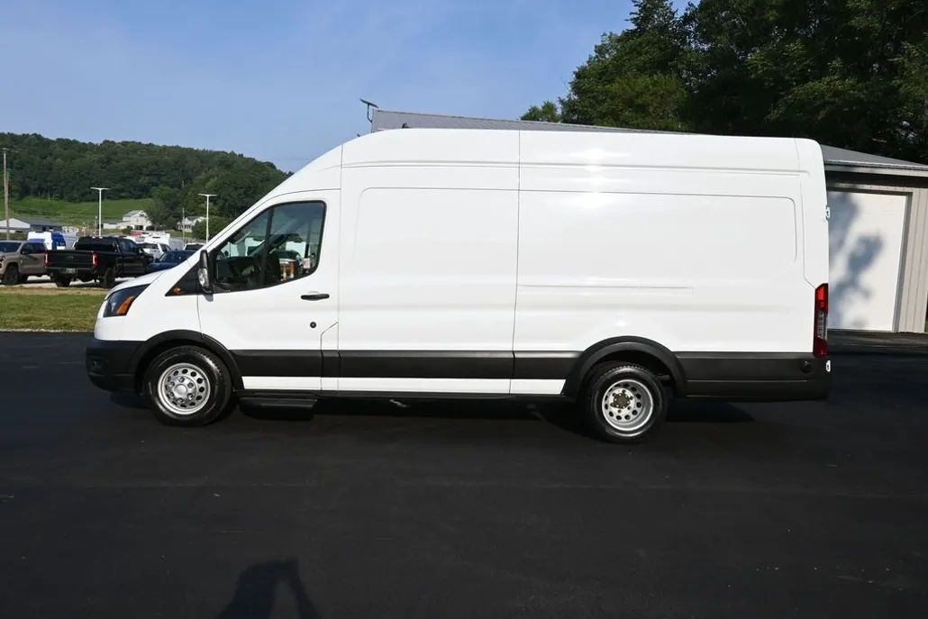 2023 Ford Transit photo 1