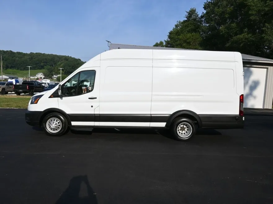 2023 Ford Transit photo 1