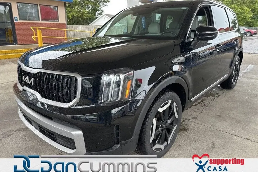 2023 Kia Telluride EX photo 1