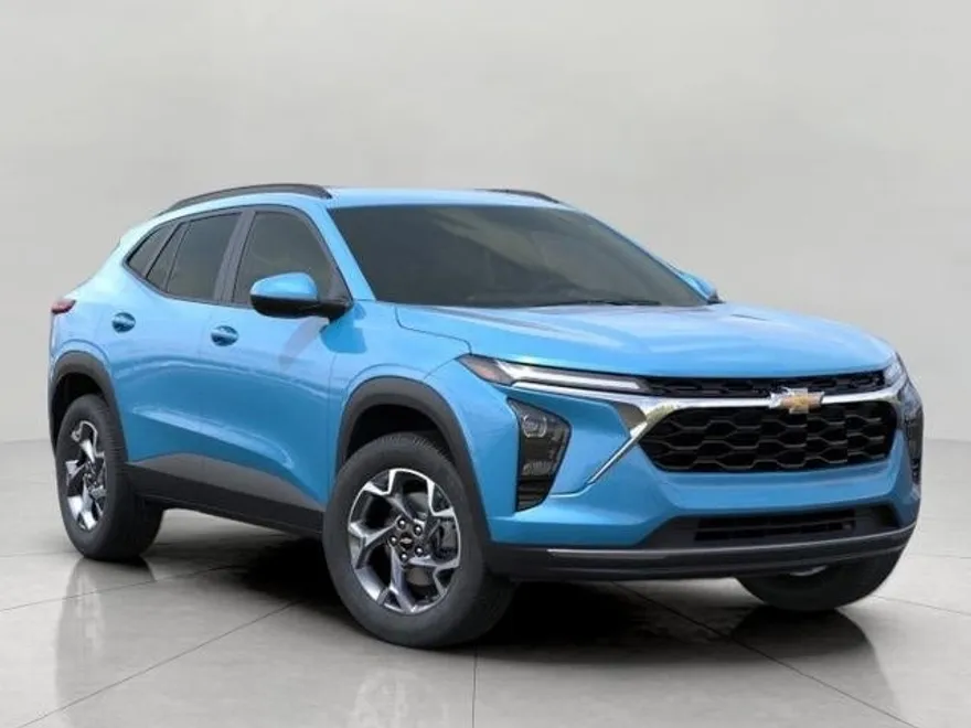 2025 Chevrolet Trax LT photo 1