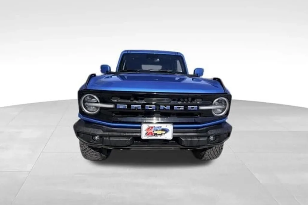 2023 Ford Bronco Outer Banks photo 1