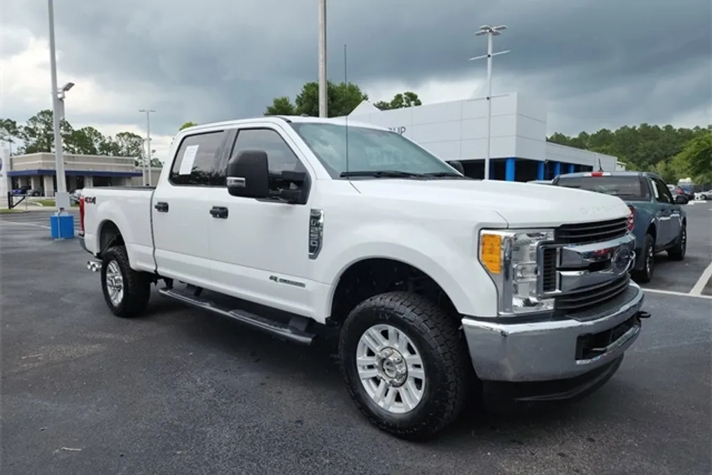 2017 Ford F-250 XLT photo 1