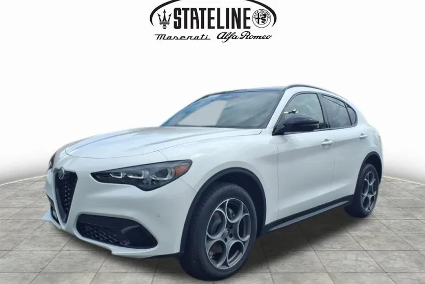 2025 Alfa Romeo Stelvio Sprint Base photo 1