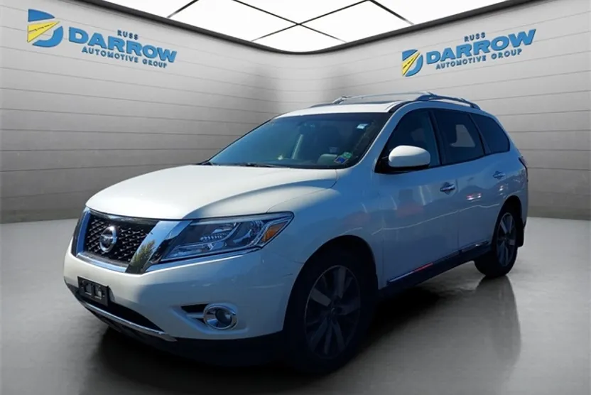 2016 Nissan Pathfinder Platinum photo 1