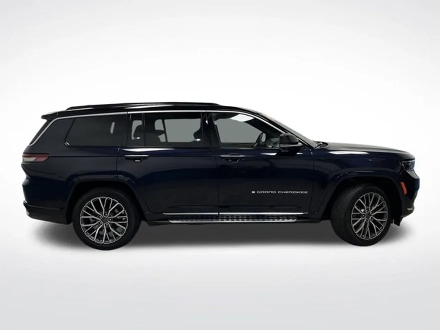 2024 Jeep Grand Cherokee L Summit photo 1