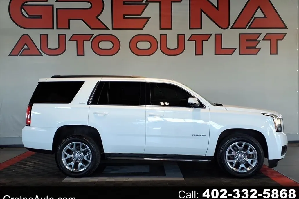 2016 Gmc Yukon SLE photo 1
