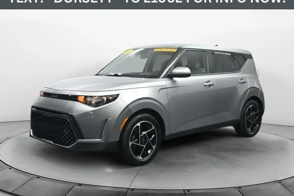 2023 Kia Soul EX photo 1