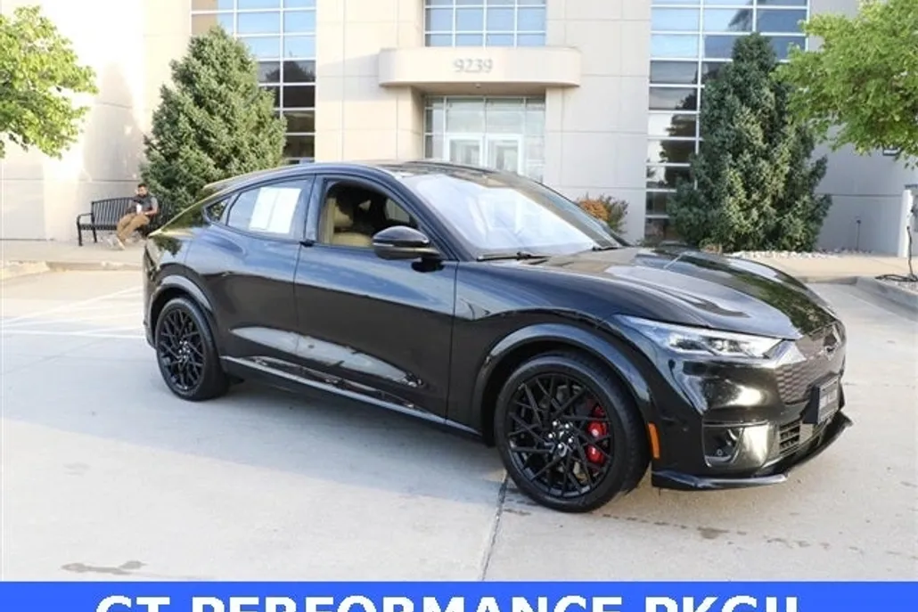 2023 Ford Mustang Mach-E GT photo 1