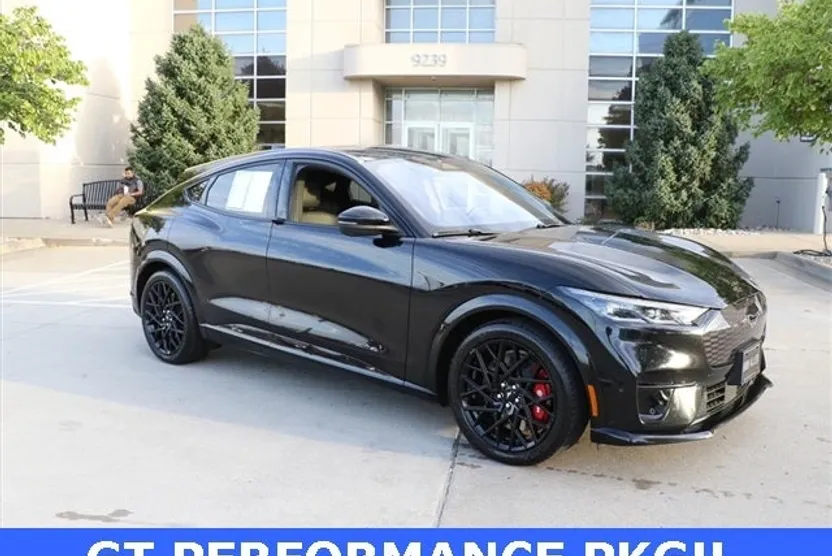 2023 Ford Mustang Mach-E GT photo 1