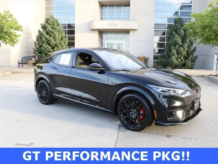 2023 Ford Mustang Mach-E GT photo 1