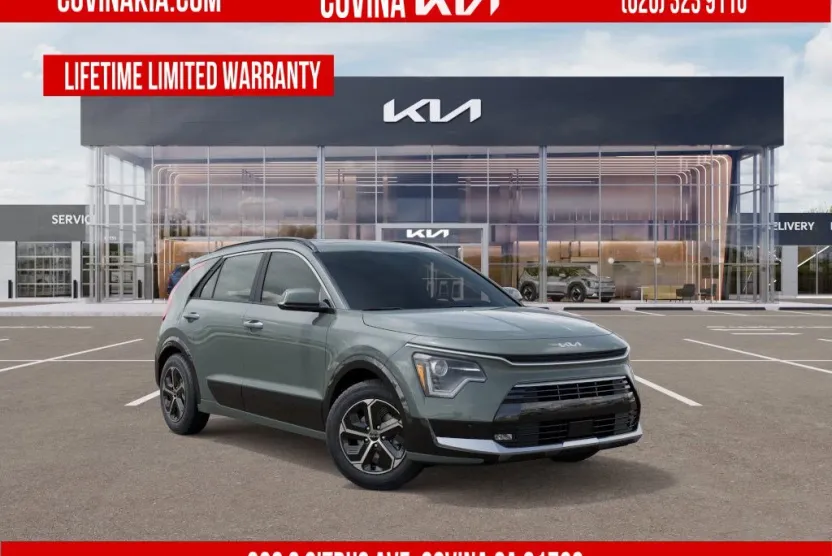 2025 Kia Niro SX photo 1