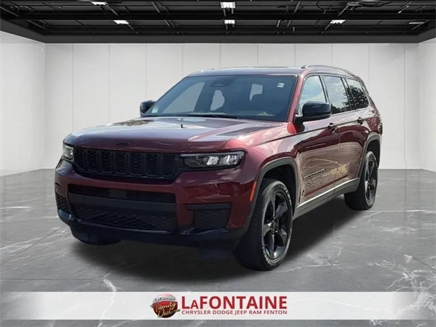 2023 Jeep Cherokee Altitude photo 1