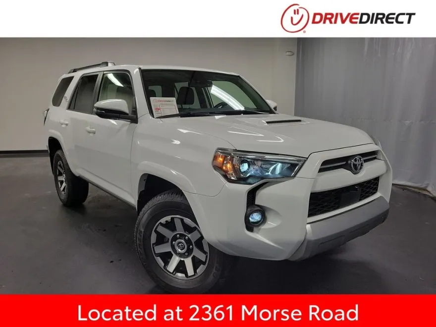 2023 Toyota 4Runner TRD Off-Road Premium photo 1