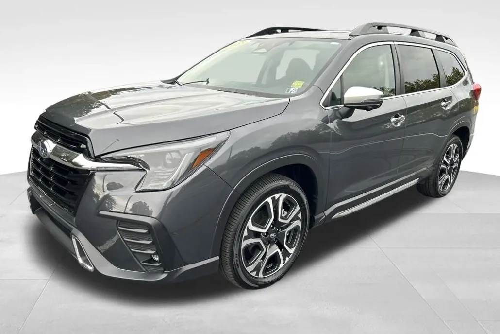 2023 Subaru Ascent Touring photo 1