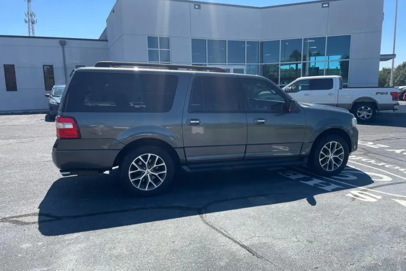 2015 Ford Expedition EL XLT photo 1