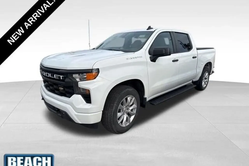2022 Chevrolet Silverado 1500 Custom photo 1