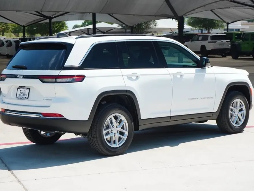 2025 Jeep Grand Cherokee Laredo X photo 1