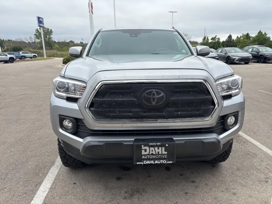 2018 Toyota Tacoma TRD Off-Road photo 1