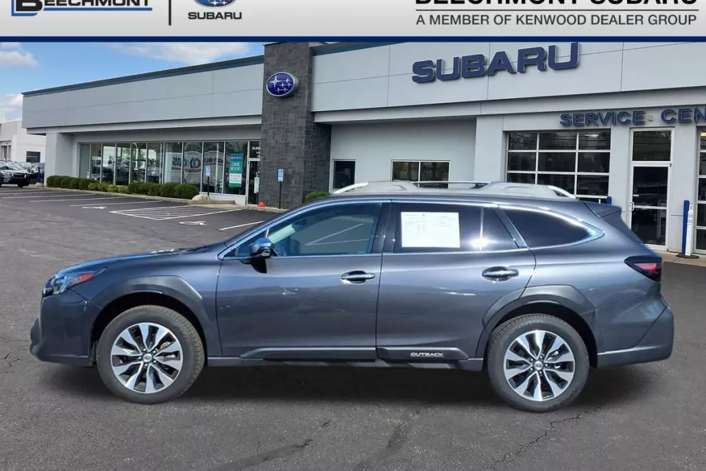 2024 Subaru Outback Touring photo 1