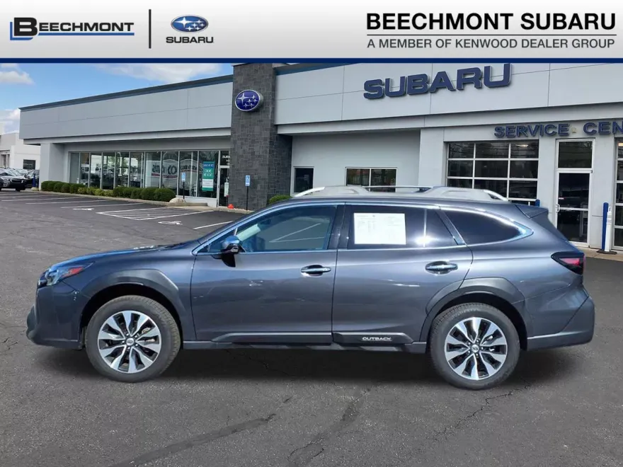 2024 Subaru Outback Touring photo 1
