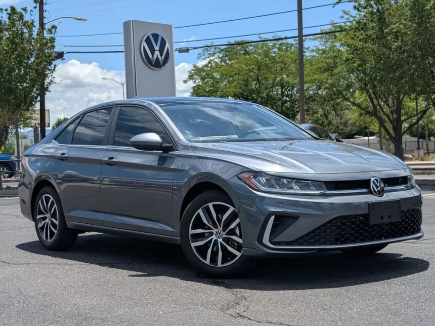 2025 Volkswagen Jetta 1.5T SE photo 1