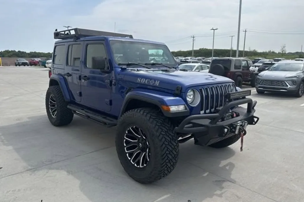 2020 Jeep Wrangler Unlimited Sahara photo 1