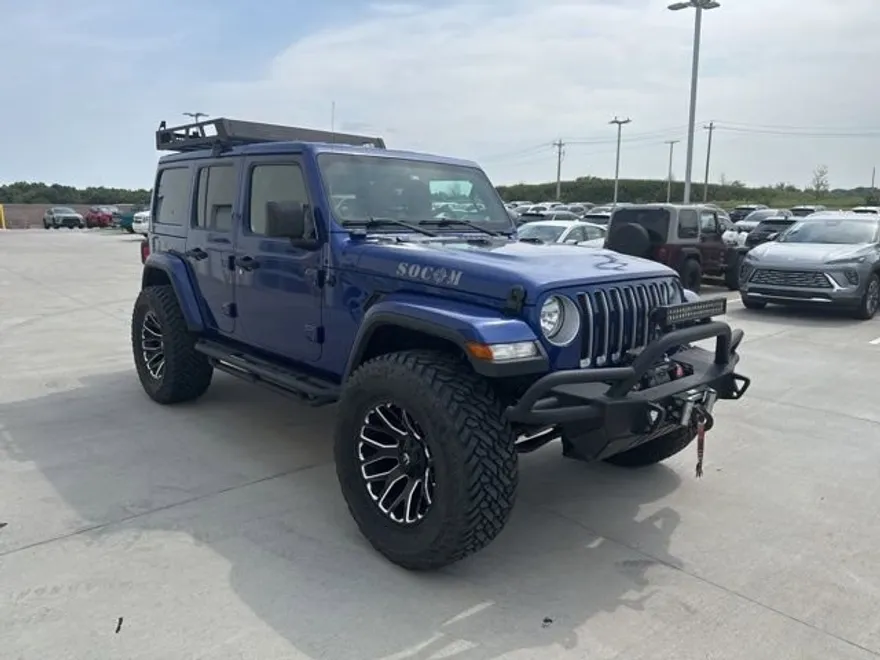 2020 Jeep Wrangler Unlimited Sahara photo 1