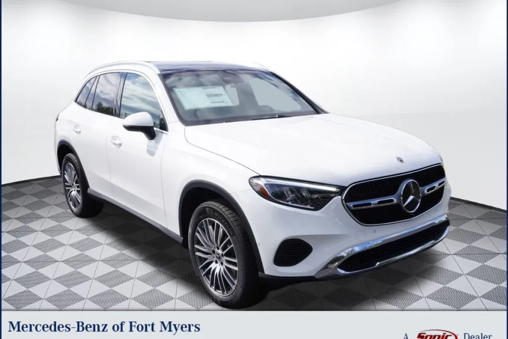 2025 Mercedes Benz GLC 300 photo 1