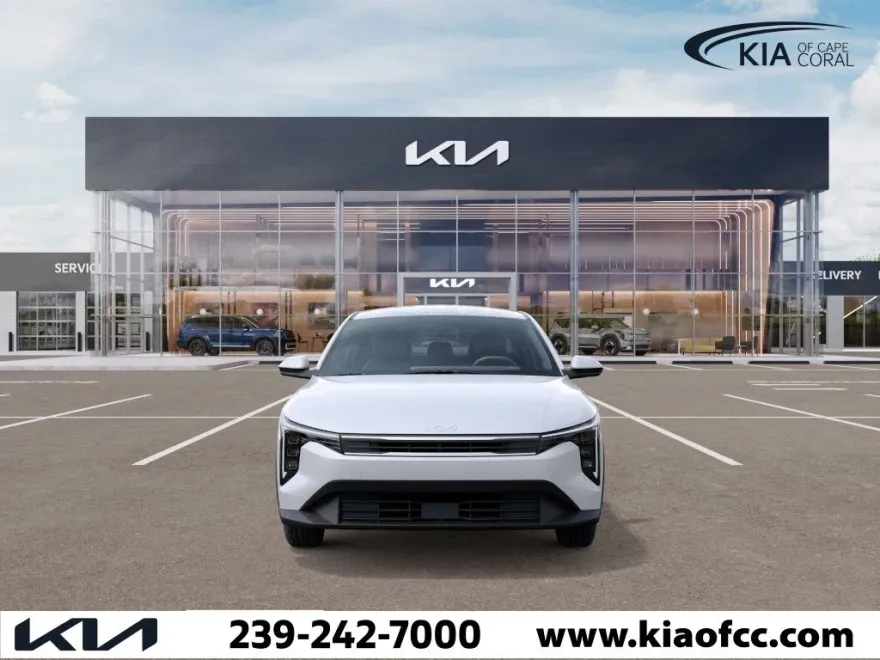 2025 Kia K4 LXS photo 1