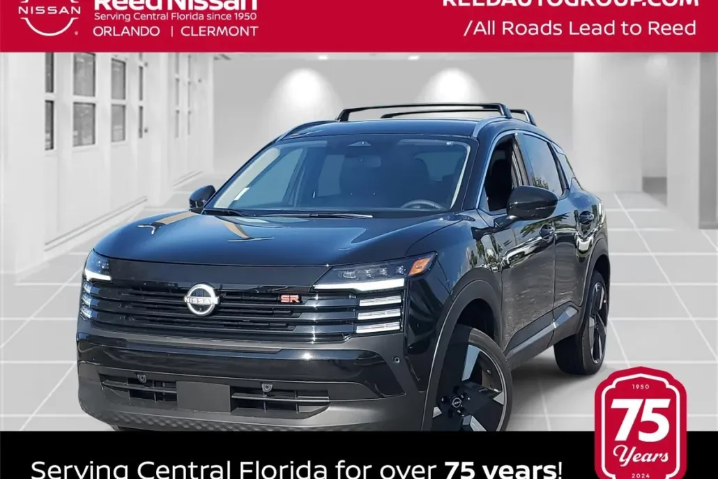 2025 Nissan Kicks SR photo 1