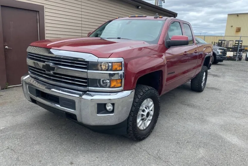 2016 Chevrolet Silverado 2500HD LT photo 1