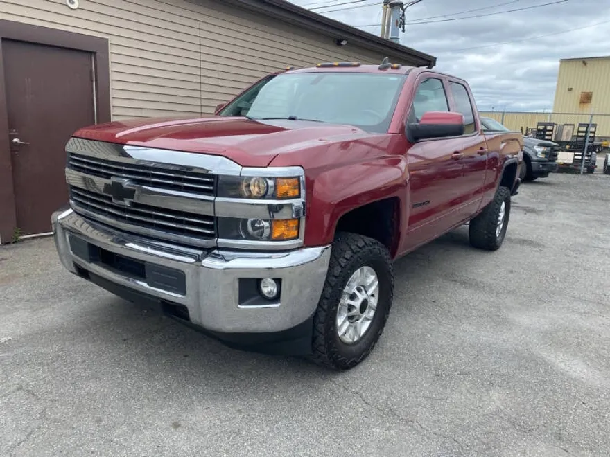 2016 Chevrolet Silverado 2500HD LT photo 1