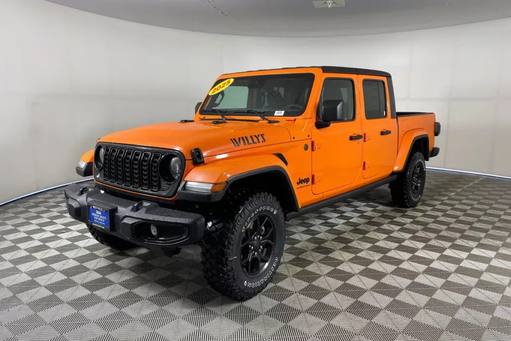 2025 Jeep Gladiator Willys photo 1