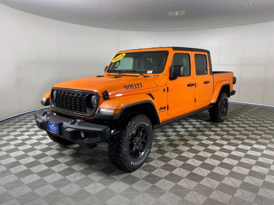 2025 Jeep Gladiator Willys photo 1