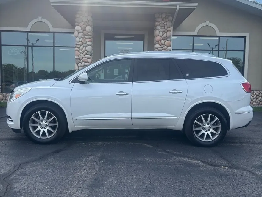 2016 Buick Enclave Leather photo 1