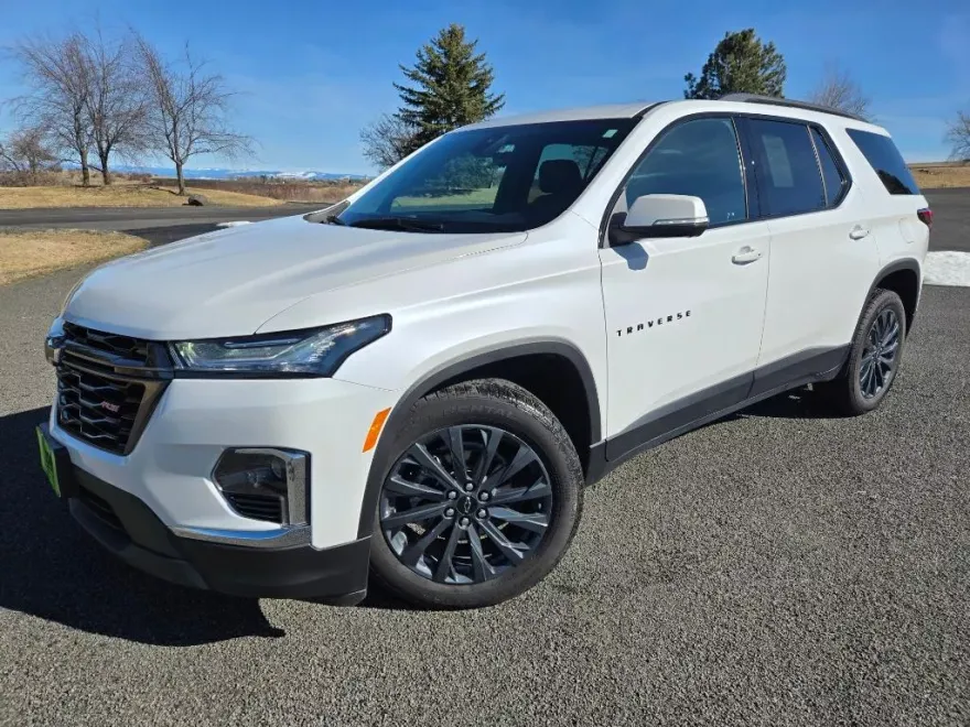 2023 Chevrolet Traverse RS photo 1