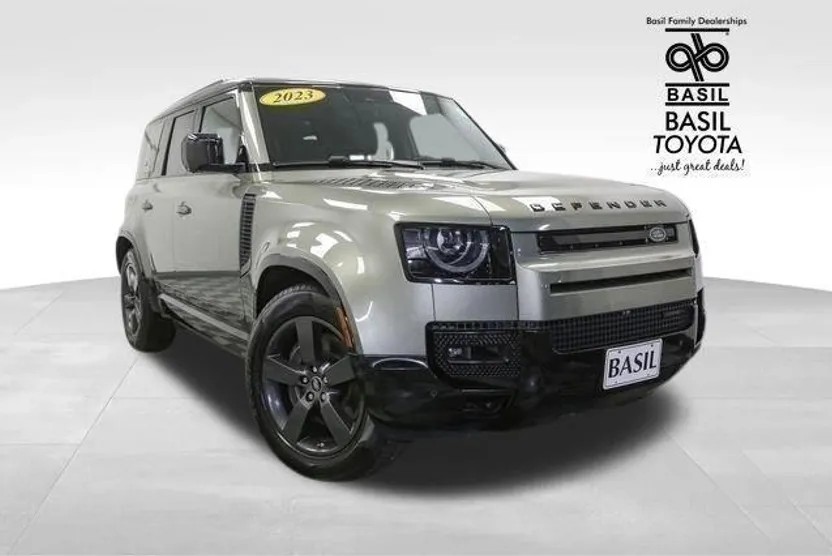 2023 Land Rover Defender X-Dynamic SE 110 photo 1