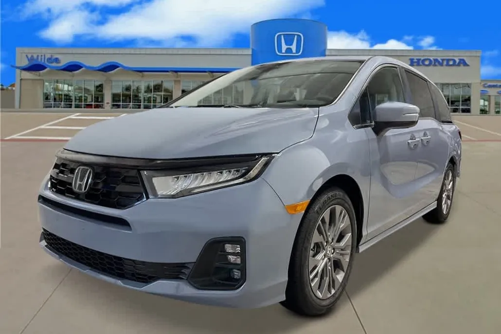 2026 Honda Odyssey Touring photo 1