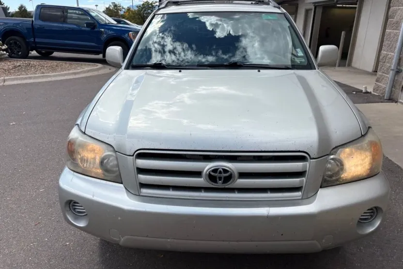 2005 Toyota Highlander photo 1