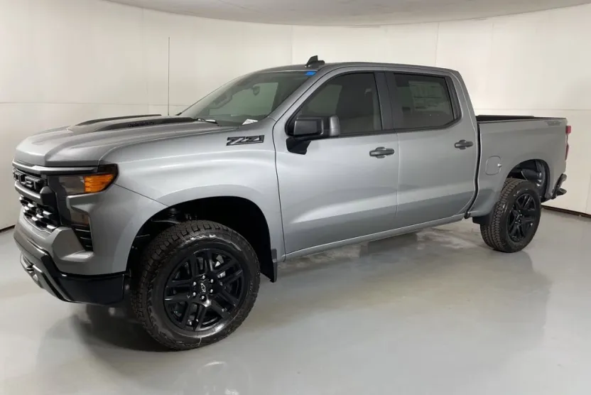 2026 Chevrolet Silverado 1500 Custom Trail Boss photo 1
