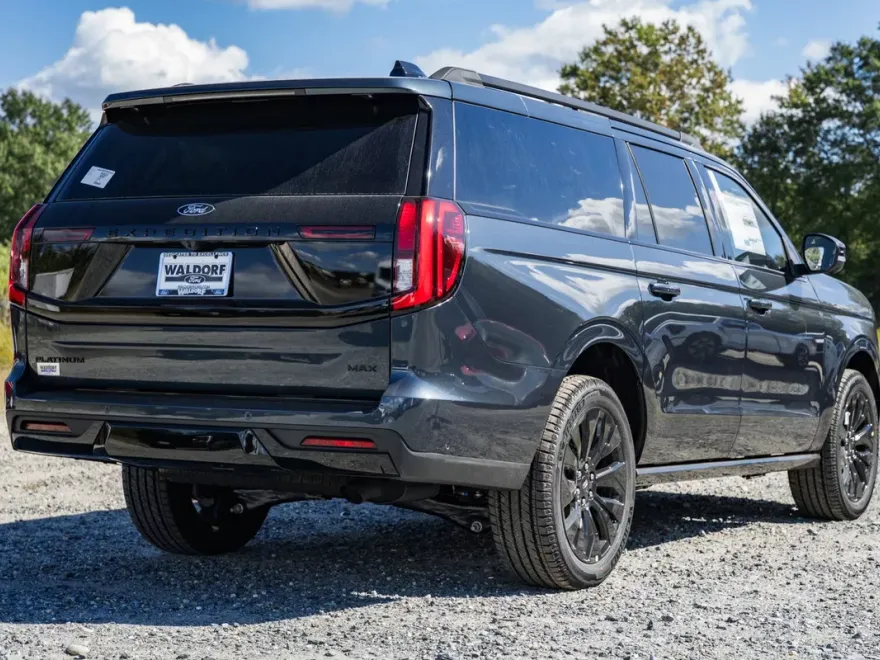 2025 Ford Expedition MAX Platinum photo 1