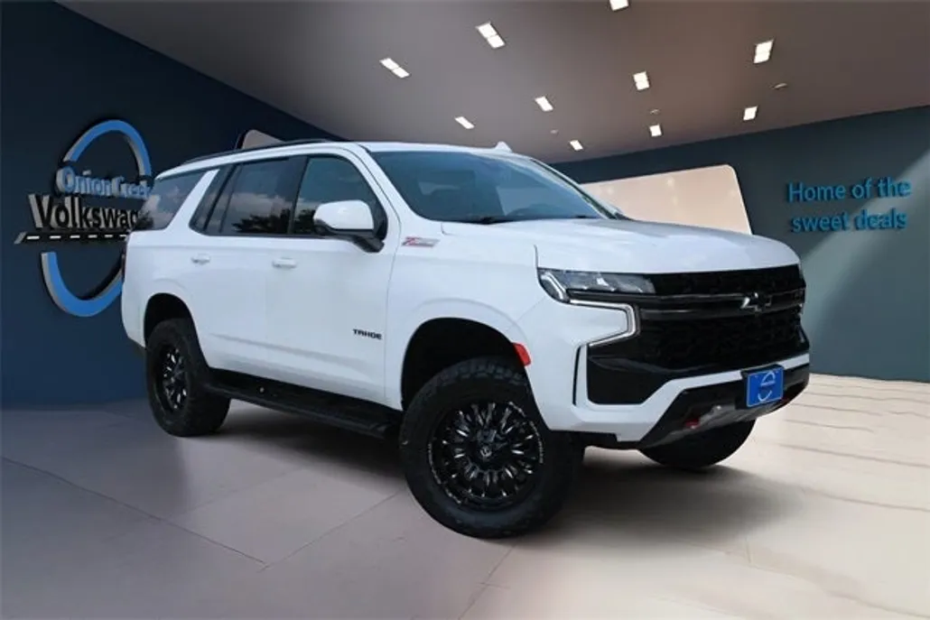 2021 Chevrolet Tahoe Z71 photo 1