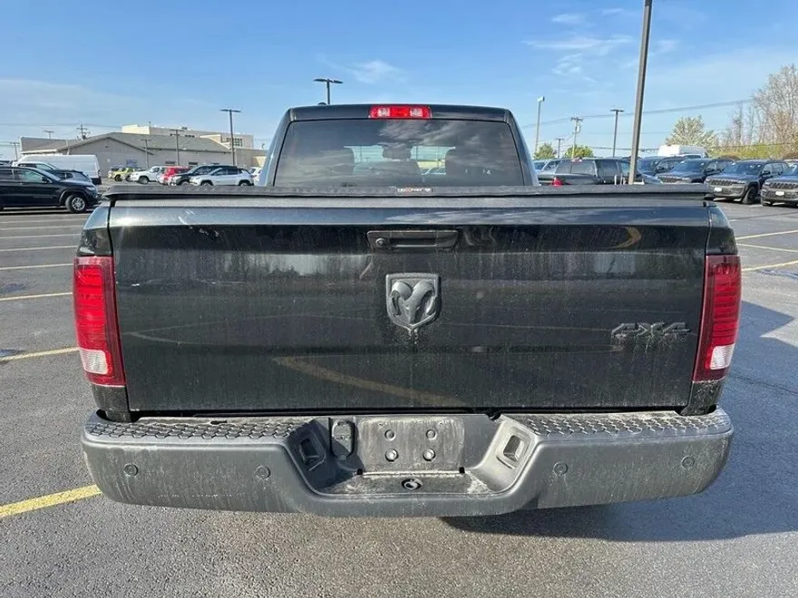 2022 Ram 1500 Classic Warlock photo 11