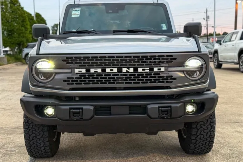 2023 Ford Bronco Base Big Bend Black Diamond Outer Banks Badlands Wildtrak Everglades photo 1