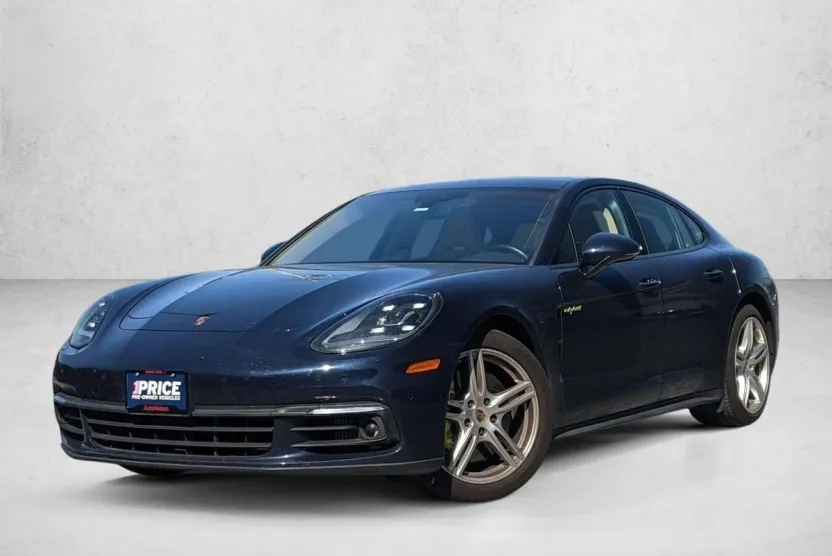 2018 Porsche Panamera 4 E-Hybrid photo 1
