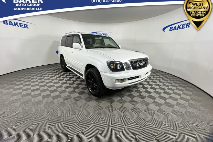 2004 Lexus LX 470 Base photo 1