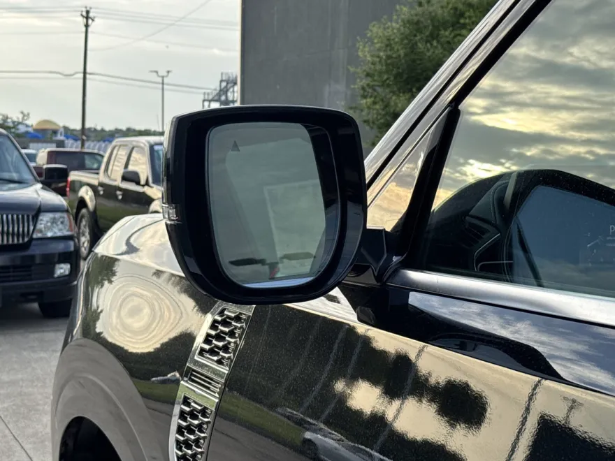 2025 Nissan Armada SL photo 1