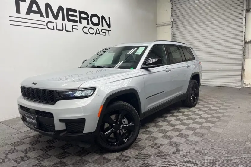 2025 Jeep Grand Cherokee Altitude X photo 1