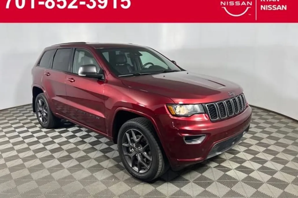 2021 Jeep Grand Cherokee Anniversary Edition photo 1
