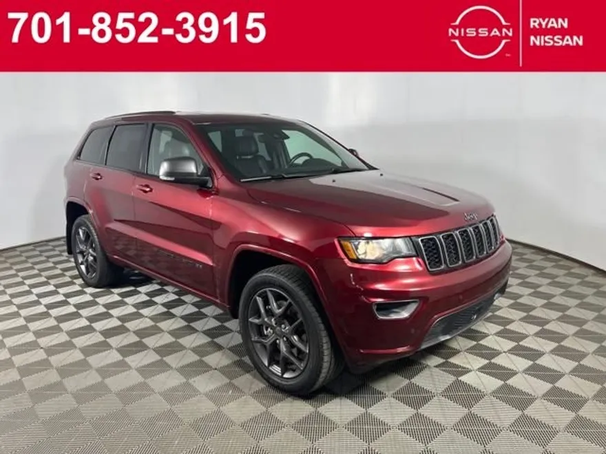 2021 Jeep Grand Cherokee Anniversary Edition photo 1